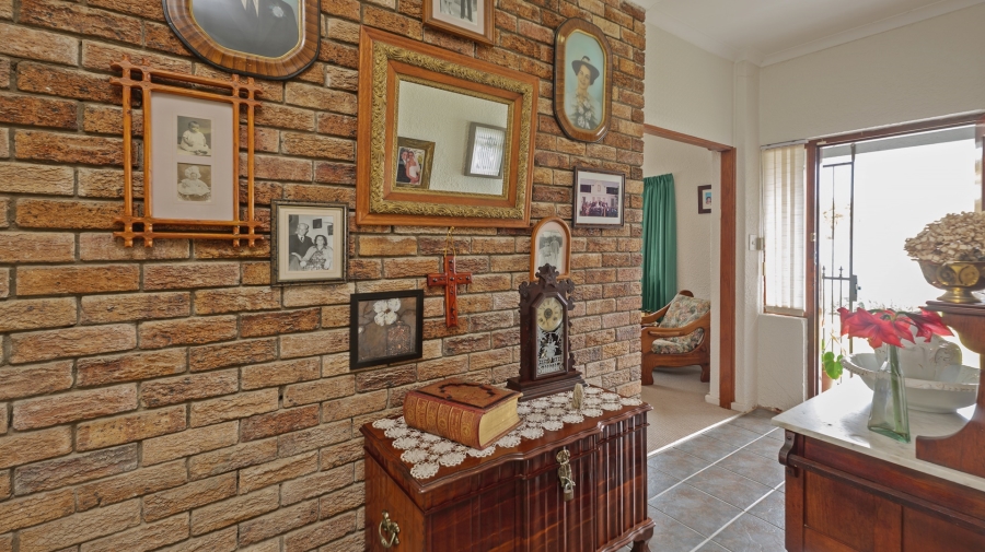 4 Bedroom Property for Sale in Bredasdorp Western Cape